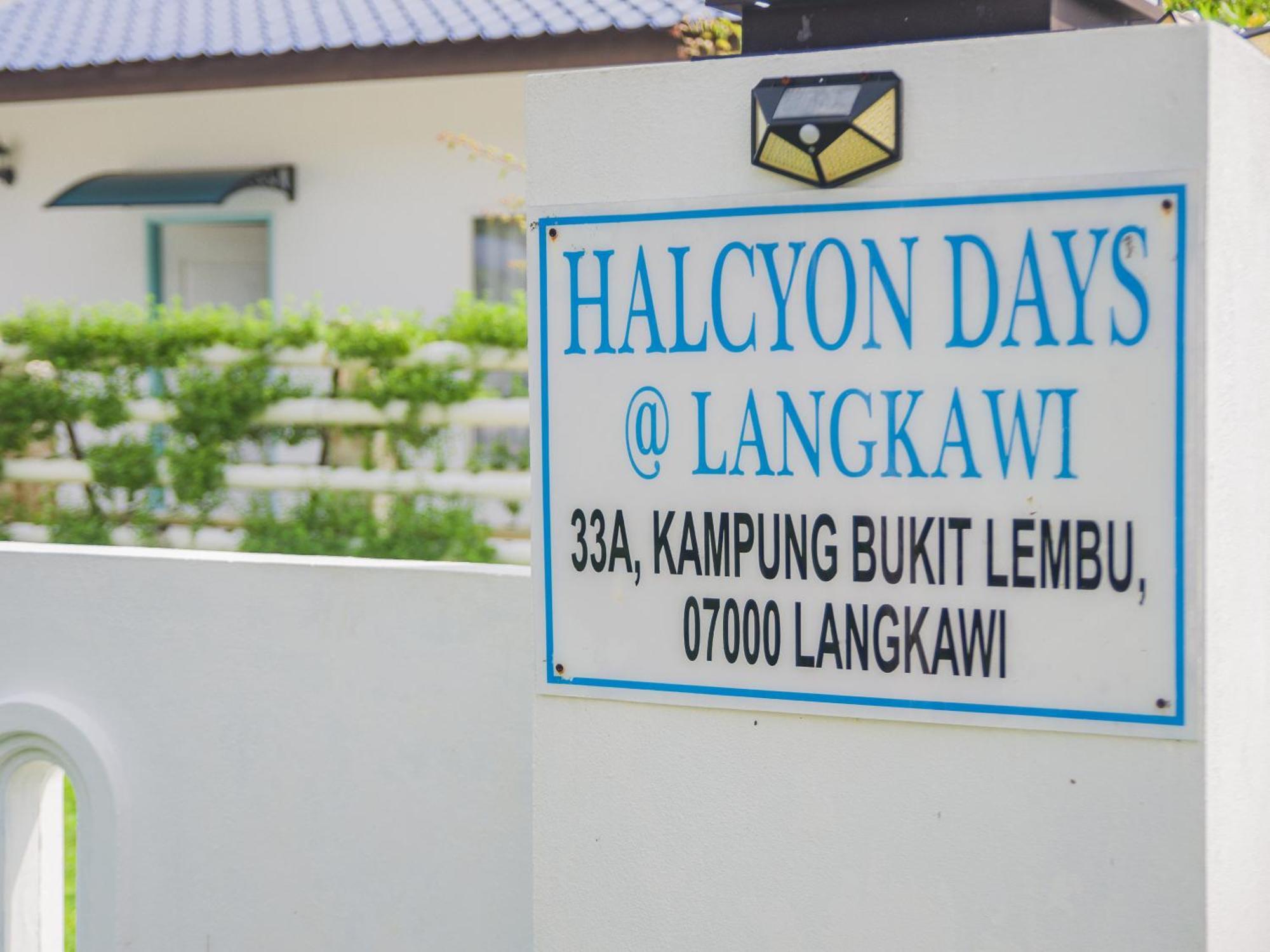 Halcyon Days @ Langkawi Apartment Pantai Cenang  Exterior photo